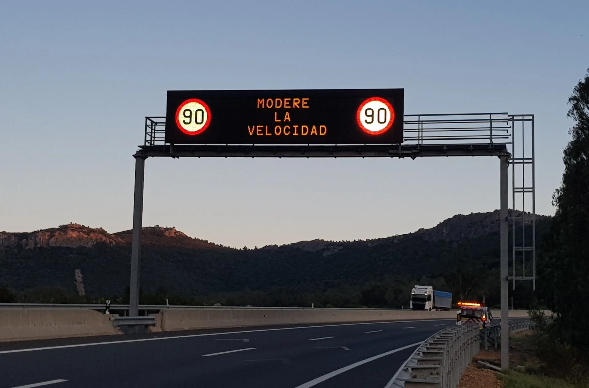 Señales inteligentes: tecnología al servicio de la seguridad vial