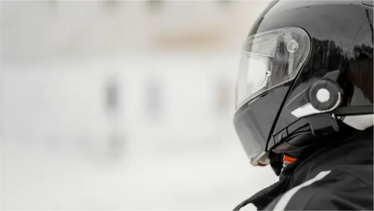 Uso obligatorio de cascos homologados para motociclistas en Colombia