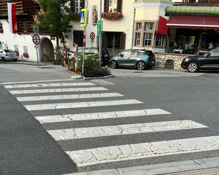 Tipos de cruces viales y las normas que los regulan en Colombia